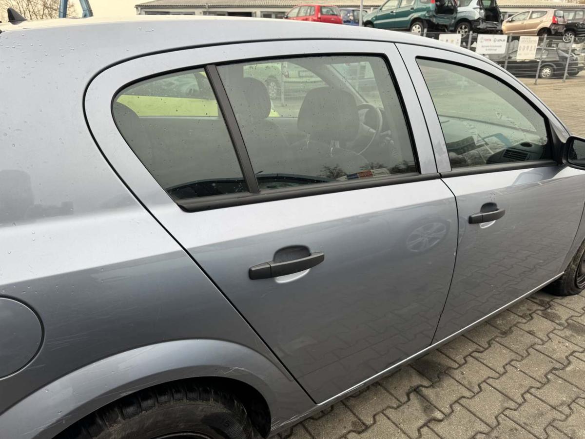 Opel Astra H original T&uuml;r hinetn rechts Z163 Lichtsilber Flie&szlig;heck Rohbau Bj.2009